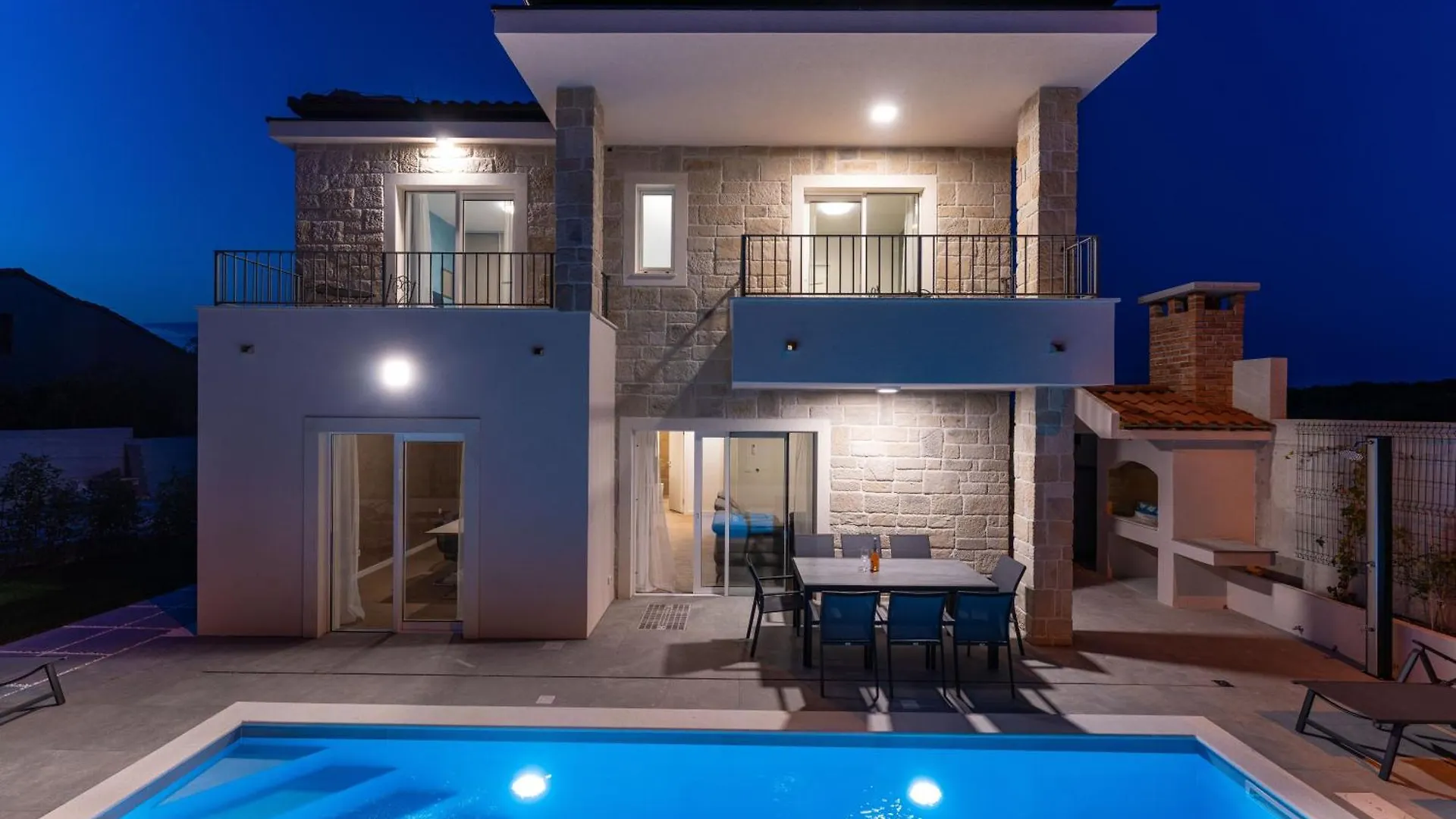 Villa Casa Coral Crno 0*,